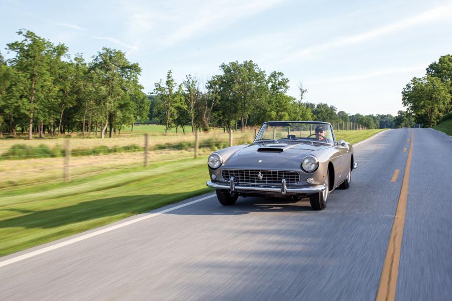  Ferrari 250 GT Cabriolet (Series II) 1960 года  (фото 9 из 12)